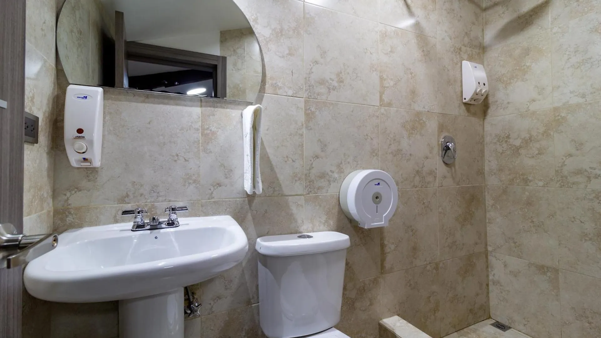 Hotel Majestic 1 Cuenca